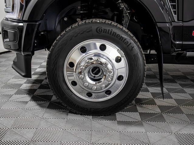 2025 Ford F-450 SD Platinum
