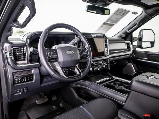 2025 Ford F-450 SD Platinum