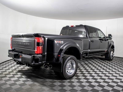2025 Ford F-450 SD Platinum