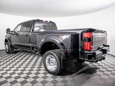 2025 Ford F-450 SD Platinum