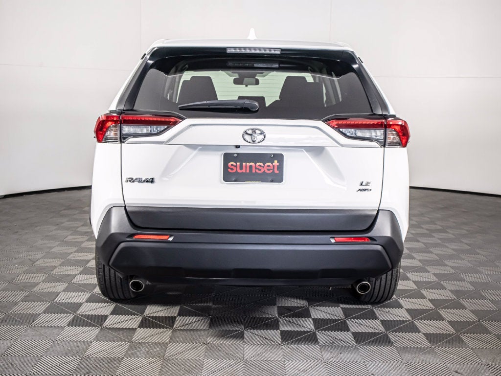 2023 Toyota RAV4 LE
