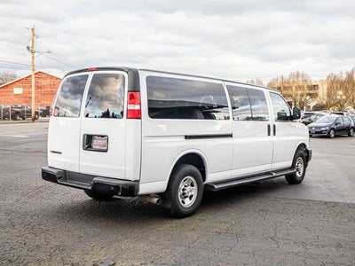 2023 Chevrolet Express Passenger 3500 1LS