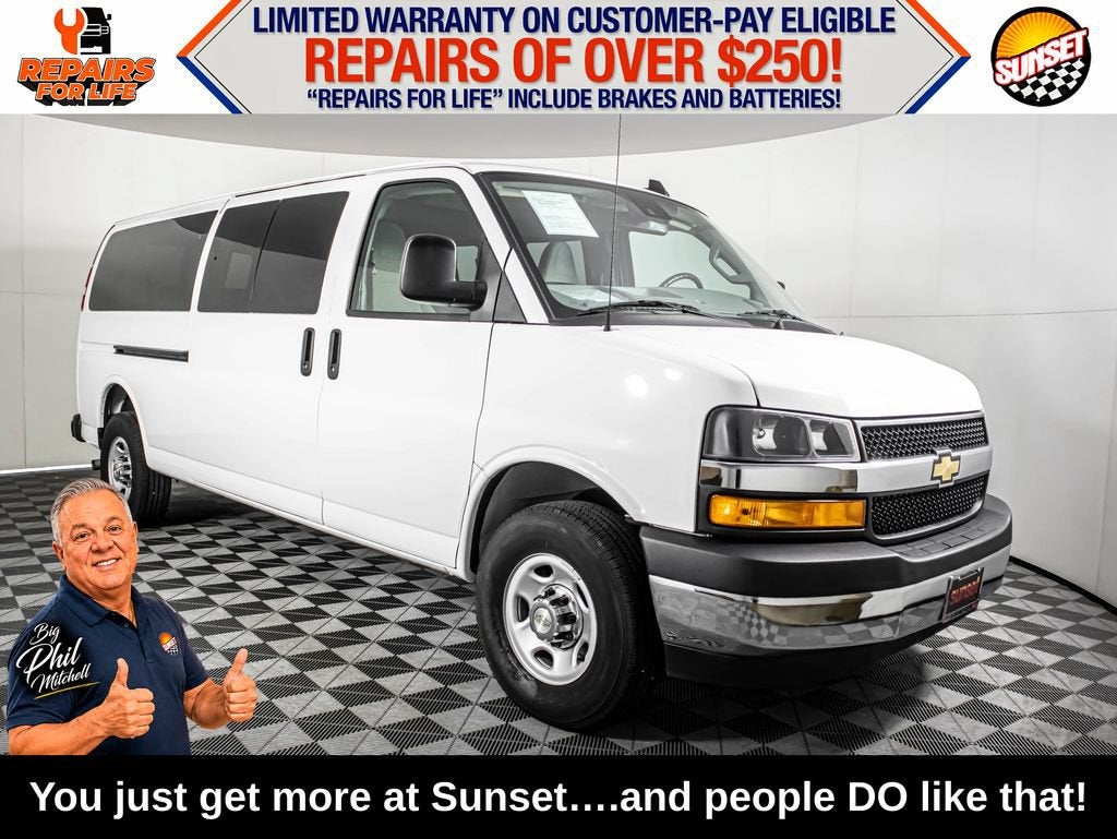 2022 Chevrolet Express Passenger 3500 LT