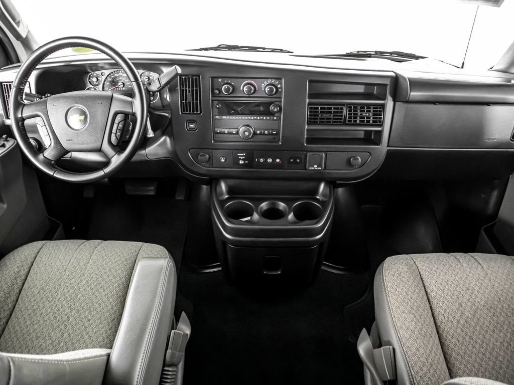 2022 Chevrolet Express Passenger 3500 LT