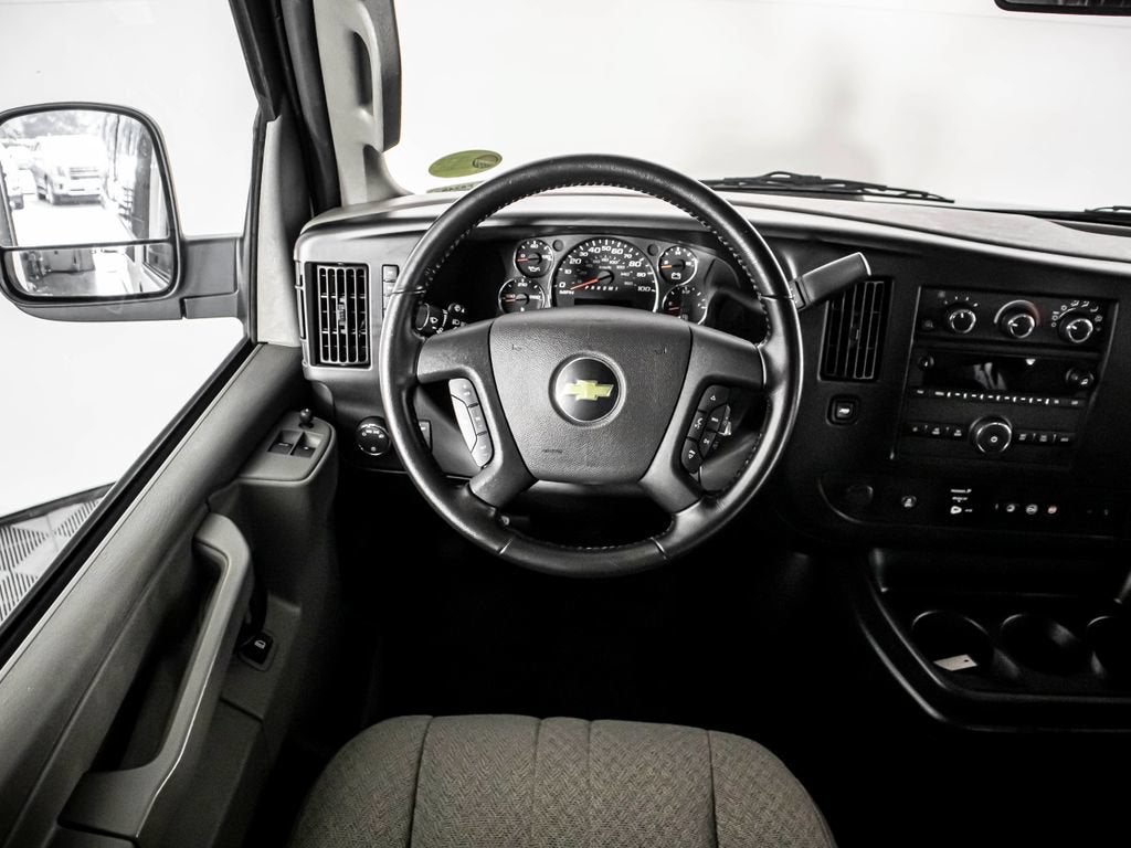 2022 Chevrolet Express Passenger 3500 LT