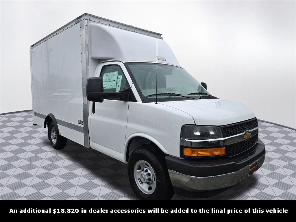 2024 Chevrolet Express Cutaway 3500 1WT