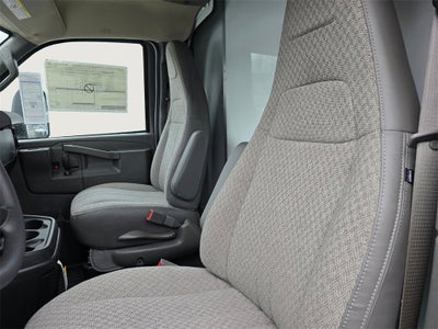 2024 Chevrolet Express Cutaway 3500 1WT