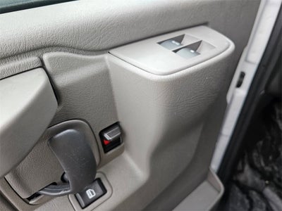 2024 Chevrolet Express Cutaway 3500 1WT