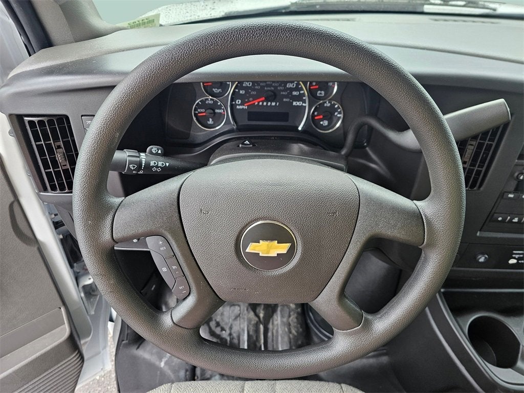 2024 Chevrolet Express Cutaway 3500 1WT