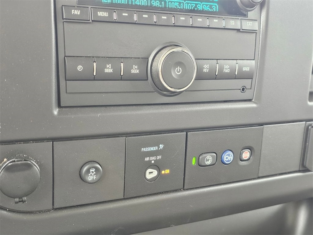 2024 Chevrolet Express Cutaway 3500 1WT