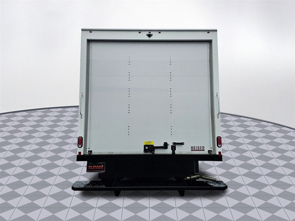 2024 Chevrolet Express Cutaway 3500 1WT