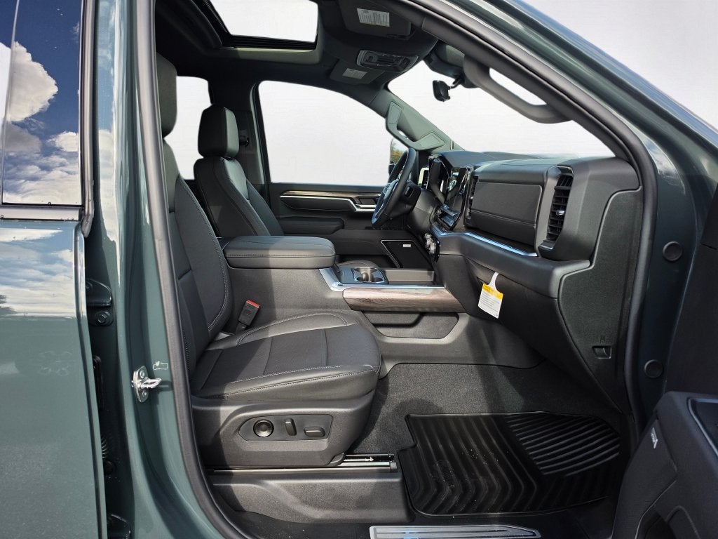 2026 Chevrolet Silverado 3500 HD LTZ - Photo 11