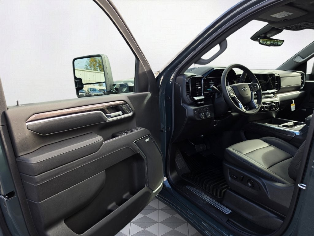 2026 Chevrolet Silverado 3500 HD LTZ - Photo 19