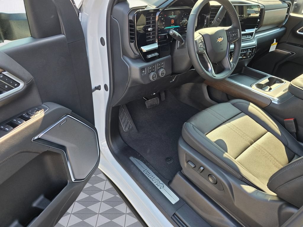 2026 Chevrolet Silverado 3500 HD High Country DRW