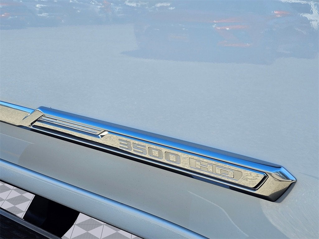 2025 Chevrolet Silverado 3500 HD High Country