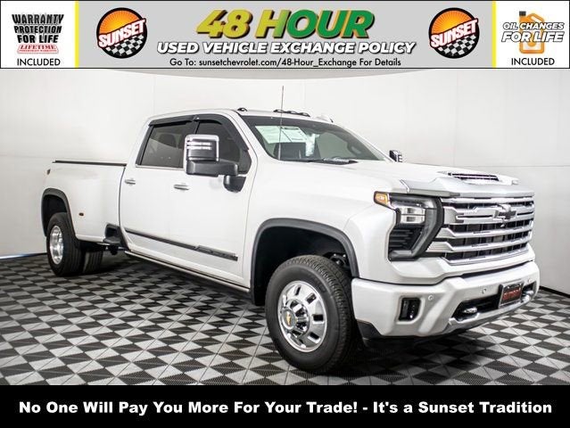 2024 Chevrolet Silverado HD High Country 4WD Crew Cab Long Box DRW's photo