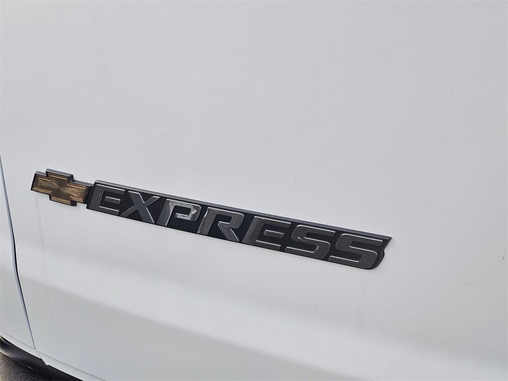 2025 Chevrolet Express Cargo 2500 WT