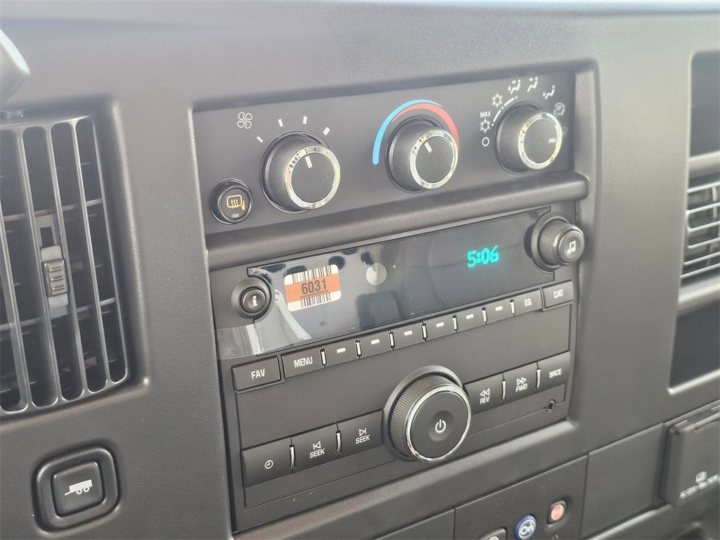 2025 Chevrolet Express Cargo 2500 WT