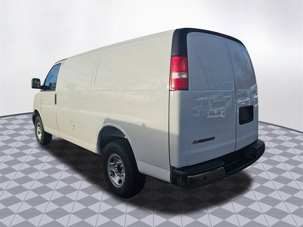 2025 Chevrolet Express Cargo 2500 WT