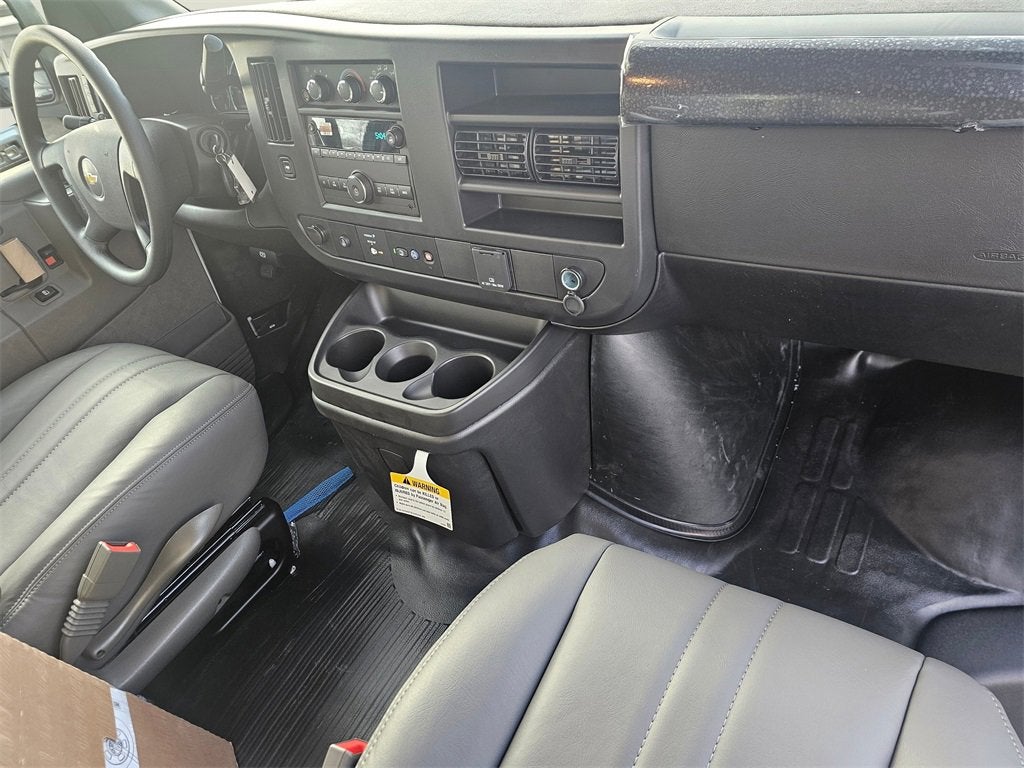2025 Chevrolet Express Cargo 2500 WT