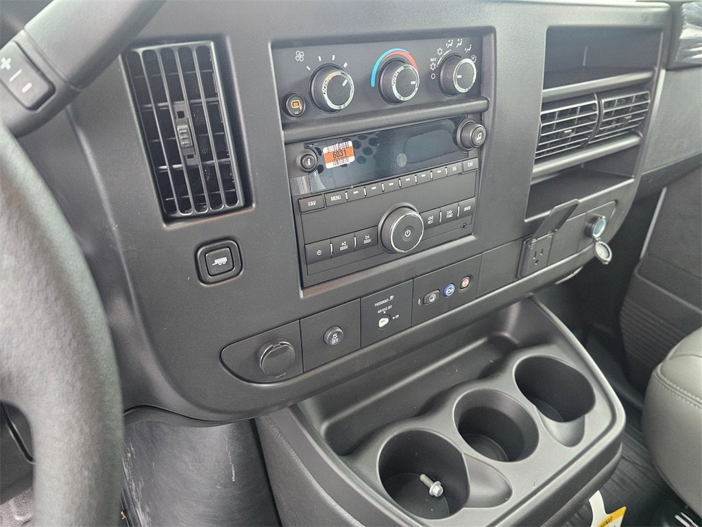 2025 Chevrolet Express Cargo 2500 WT