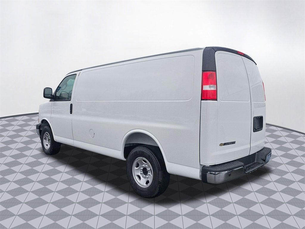 2025 Chevrolet Express Cargo 2500 WT