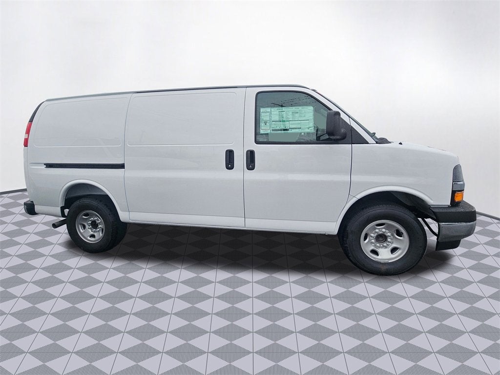 2025 Chevrolet Express Cargo 2500 WT