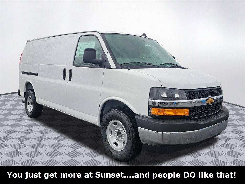 2025 Chevrolet Express Cargo 2500 WT