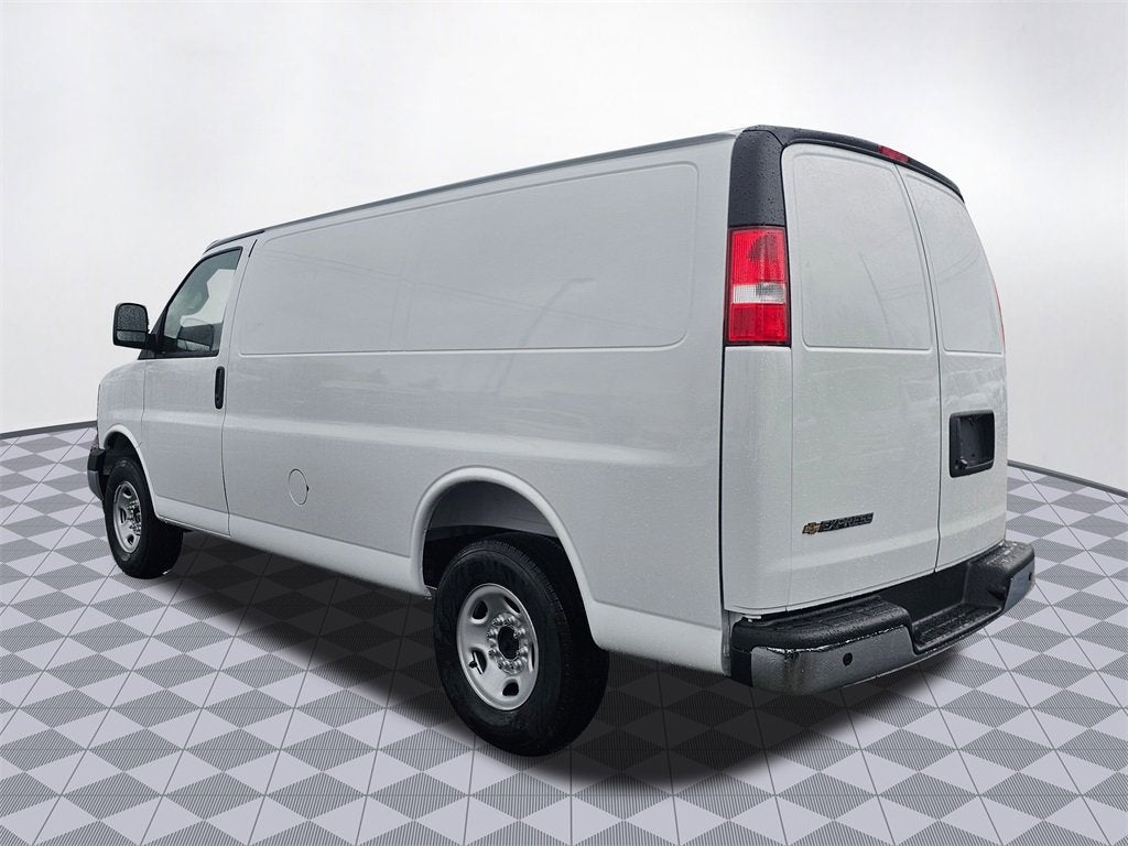 2025 Chevrolet Express Cargo 2500 WT
