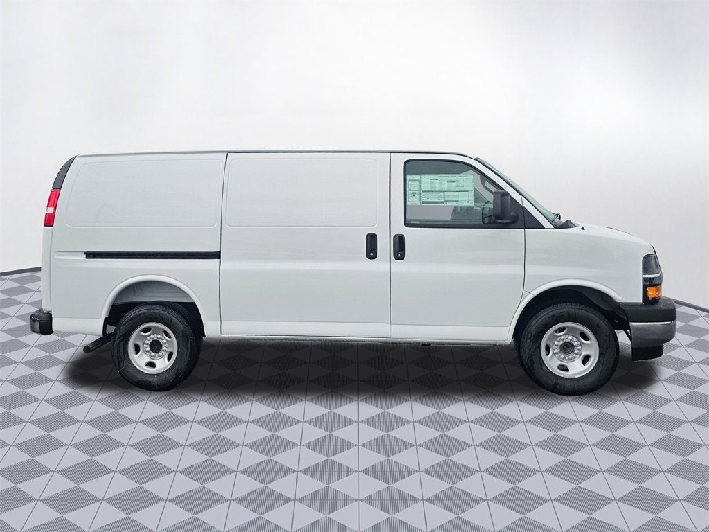 2025 Chevrolet Express Cargo 2500 WT