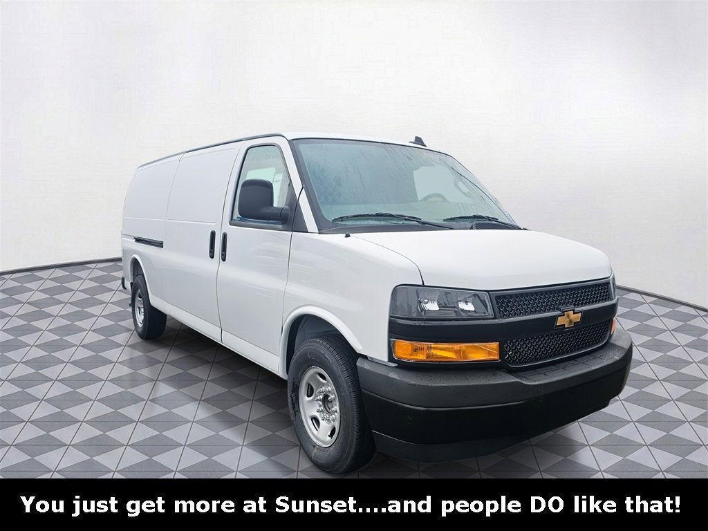2025 Chevrolet Express Cargo 2500 WT