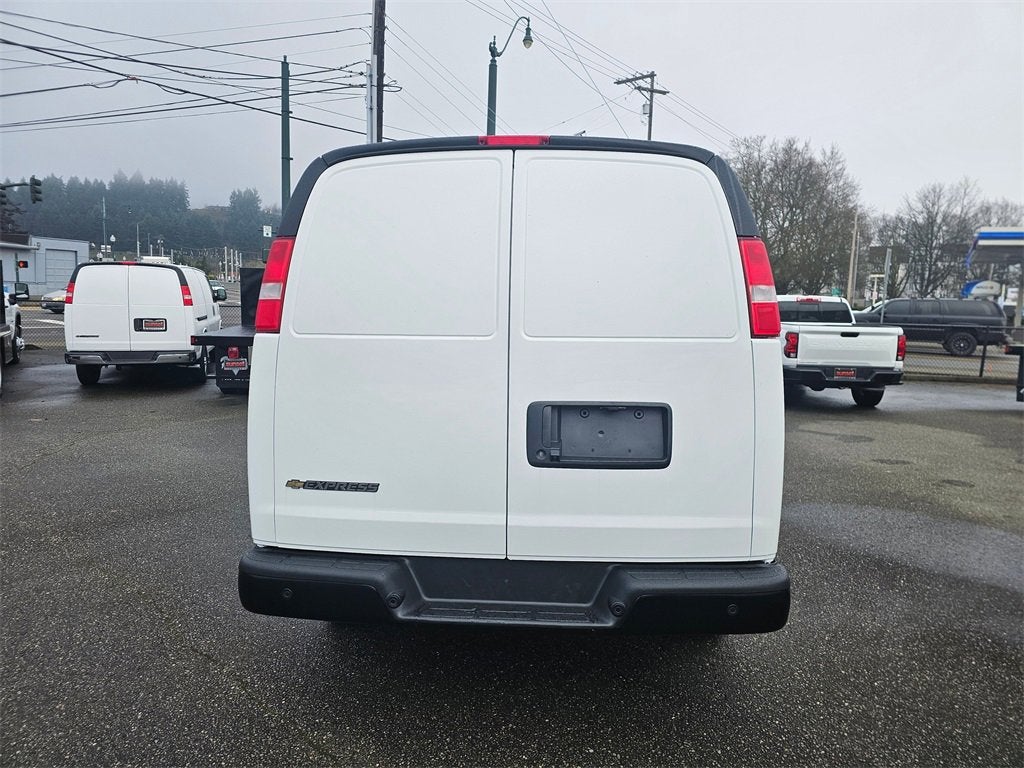 2025 Chevrolet Express Cargo 2500 WT