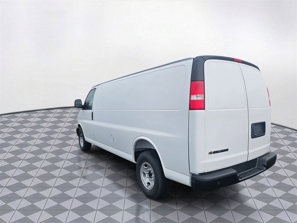 2025 Chevrolet Express Cargo 2500 WT