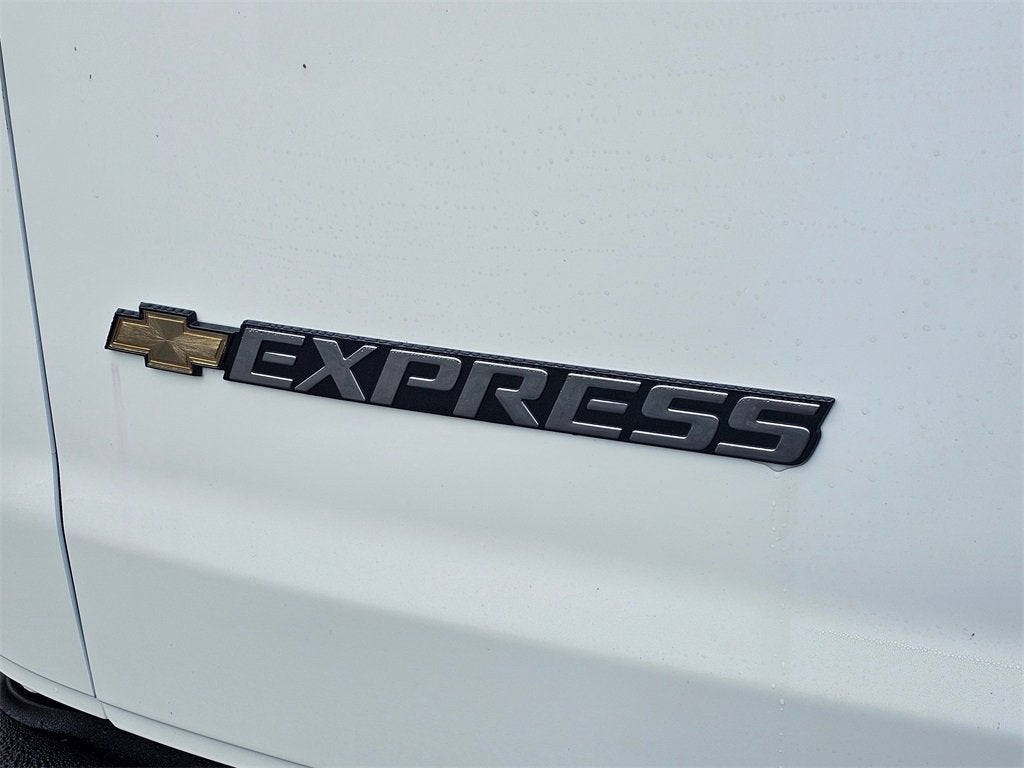 2025 Chevrolet Express Cargo 2500 WT