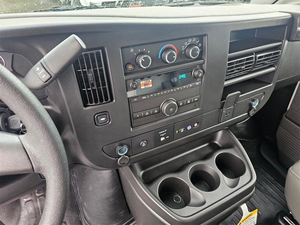 2025 Chevrolet Express Cargo 2500 WT