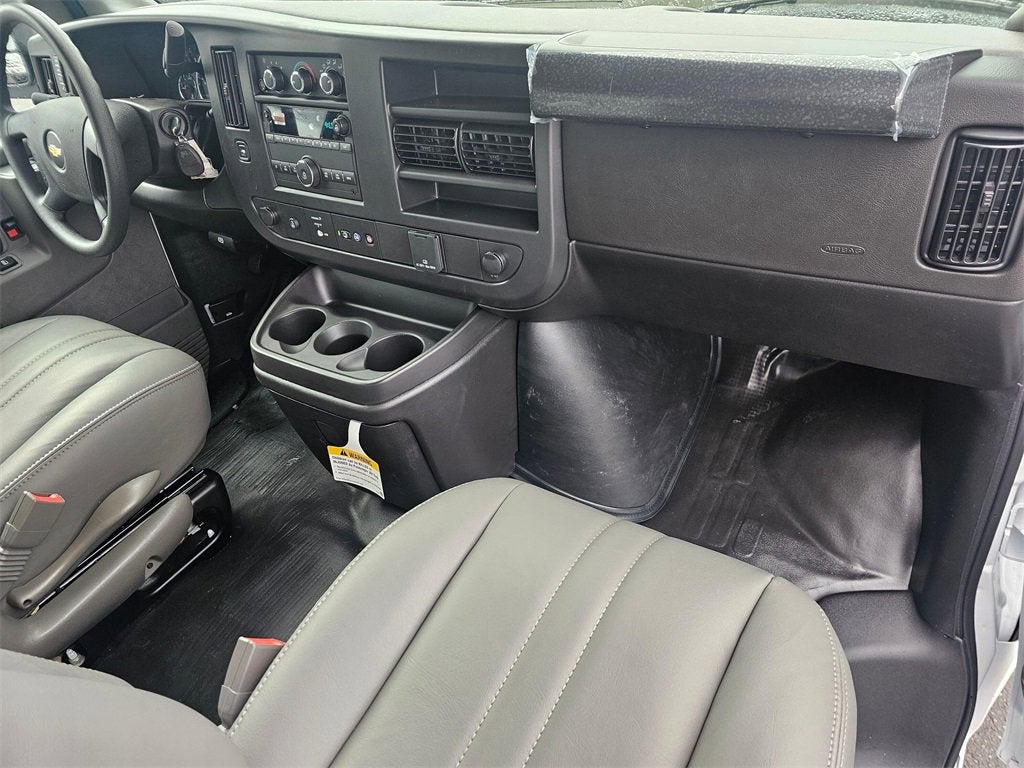 2025 Chevrolet Express Cargo 2500 WT