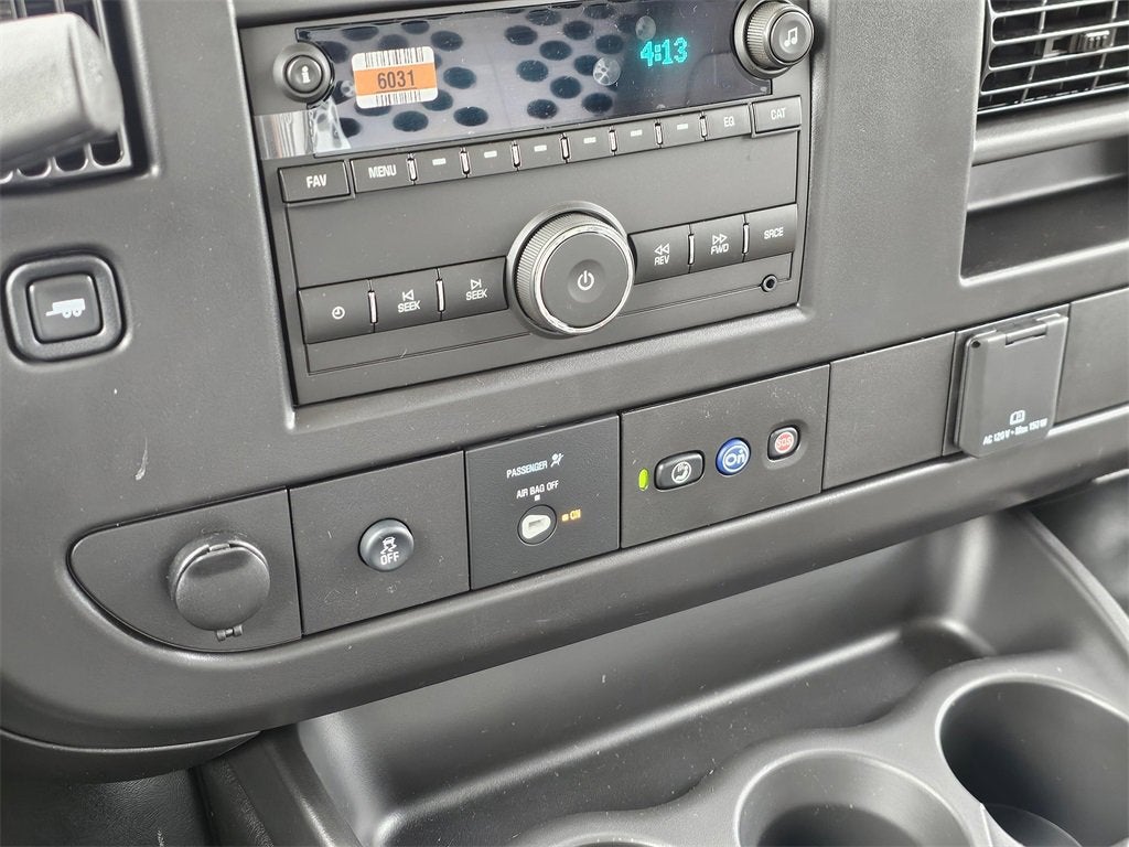 2025 Chevrolet Express Cargo 2500 WT