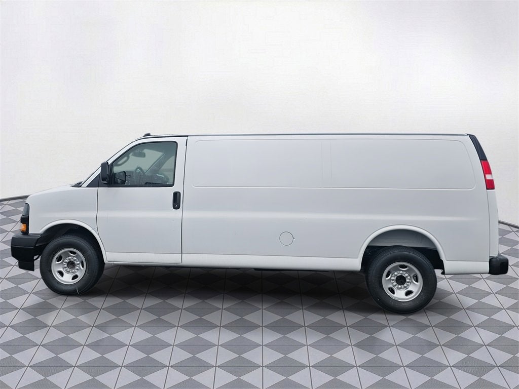 2025 Chevrolet Express Cargo 2500 WT