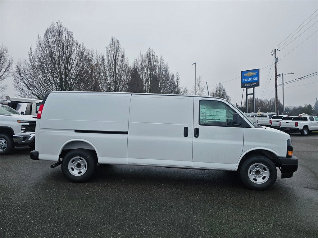 2025 Chevrolet Express Cargo 2500 WT