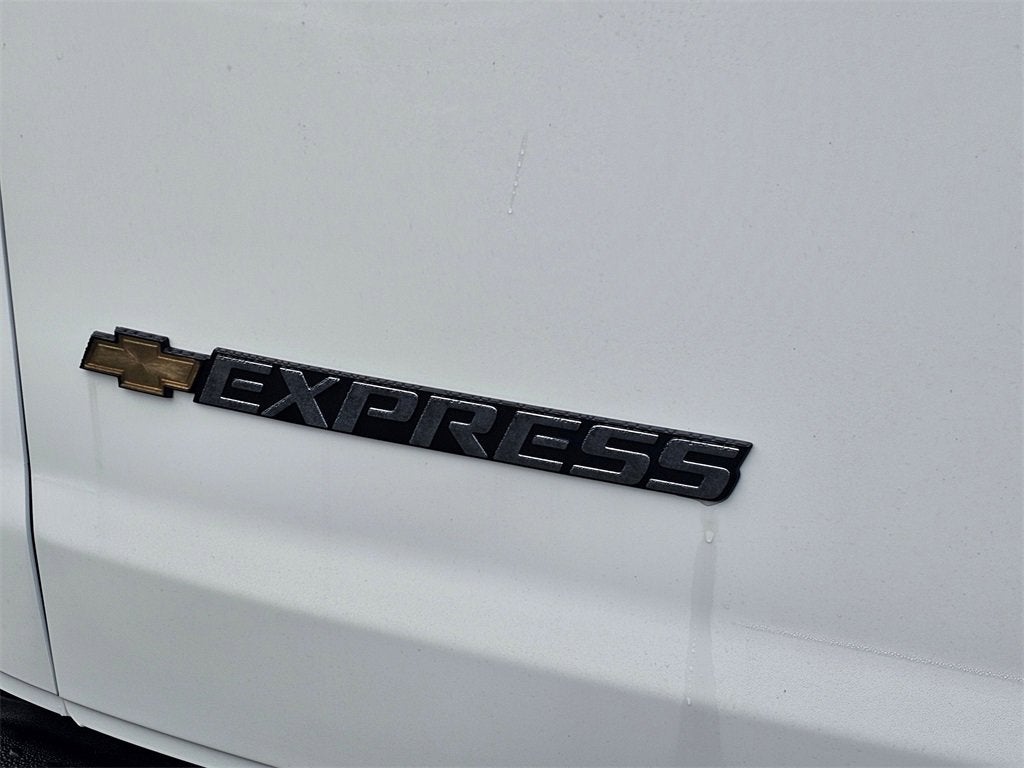 2025 Chevrolet Express Cargo 2500 WT