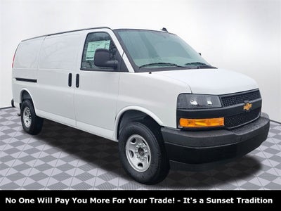 2025 Chevrolet Express Cargo 3500 WT