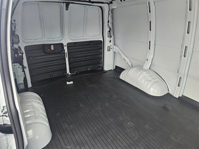 2025 Chevrolet Express Cargo 3500 WT