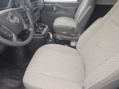 2025 Chevrolet Express Cargo 3500 WT