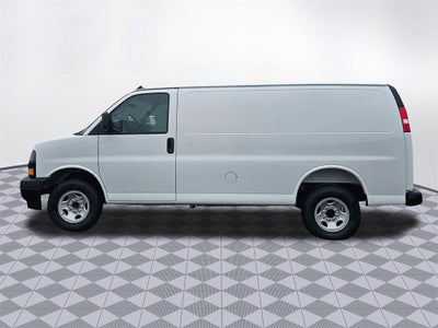 2025 Chevrolet Express Cargo 3500 WT