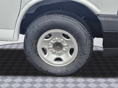 2025 Chevrolet Express Cargo 3500 WT