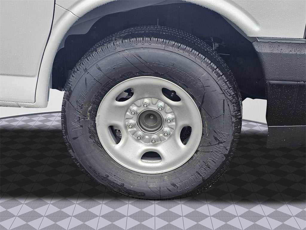 2025 Chevrolet Express Cargo 3500 WT