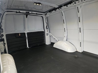 2025 Chevrolet Express Cargo 3500 WT
