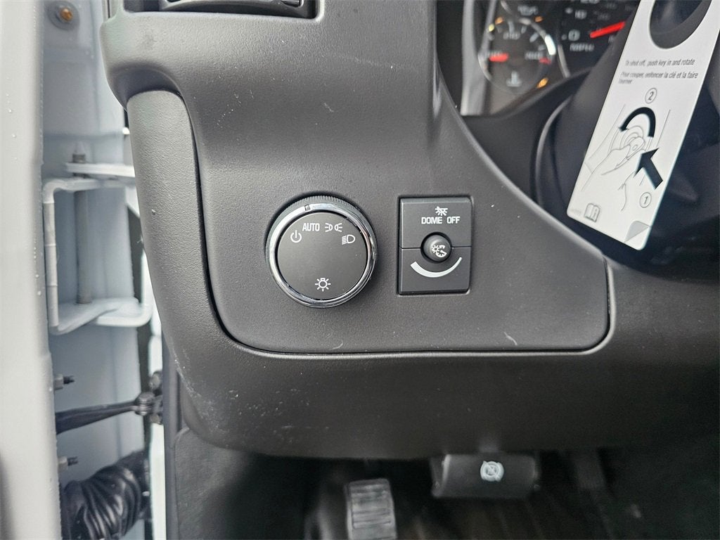 2025 Chevrolet Express Cargo 3500 WT