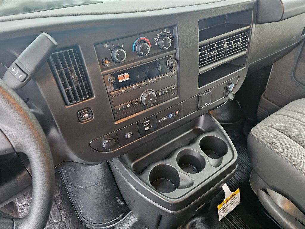 2025 Chevrolet Express Cargo 3500 WT