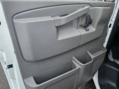 2025 Chevrolet Express Cargo 3500 WT
